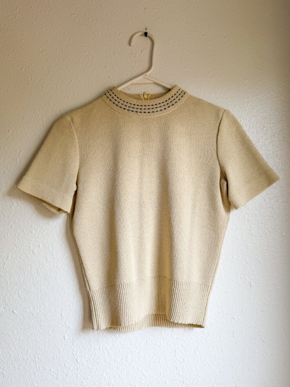 Vintage 1950s-1960s Cream Knit Sweater